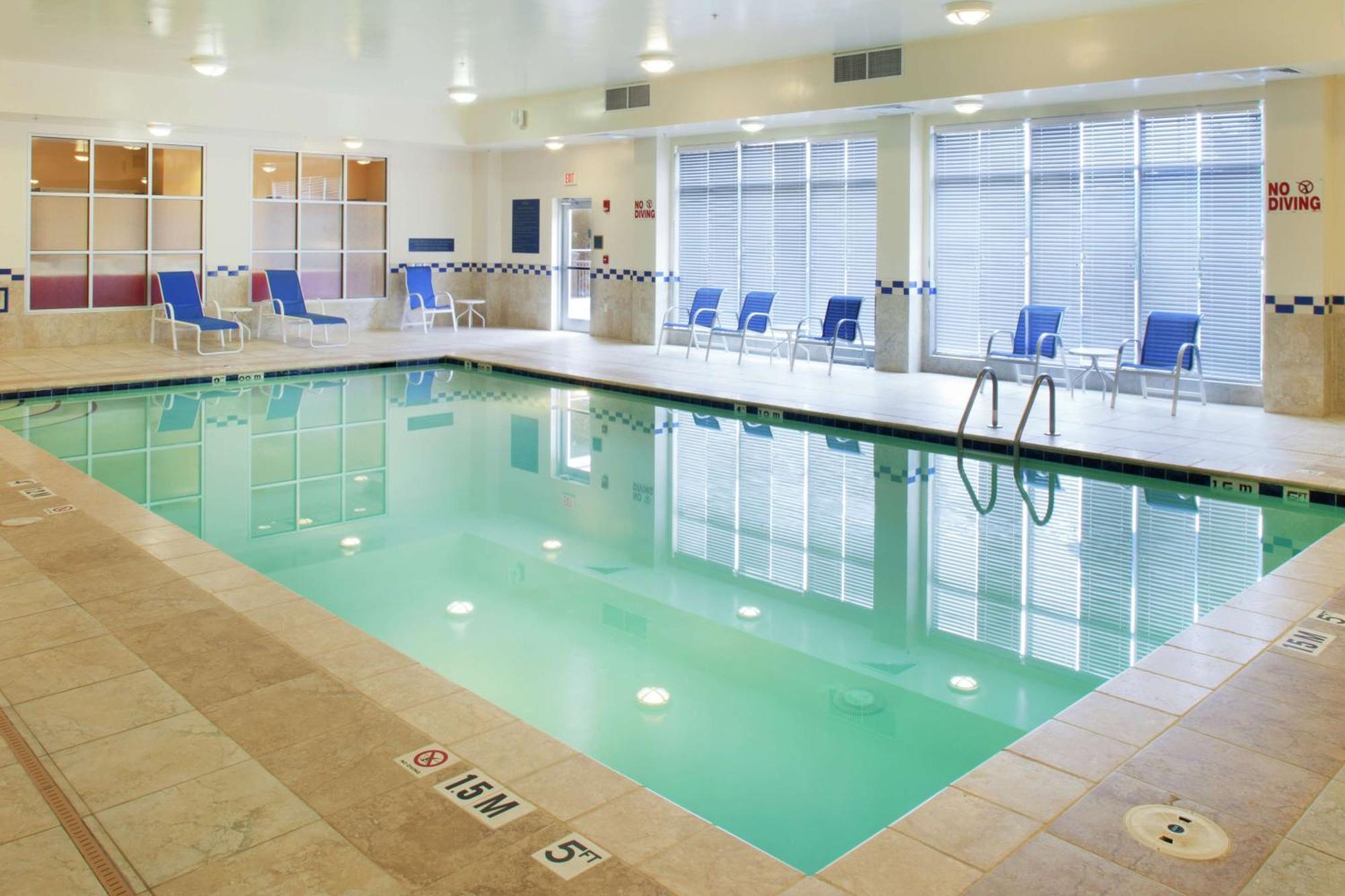Doubletree By Hilton Greensboro Extérieur photo